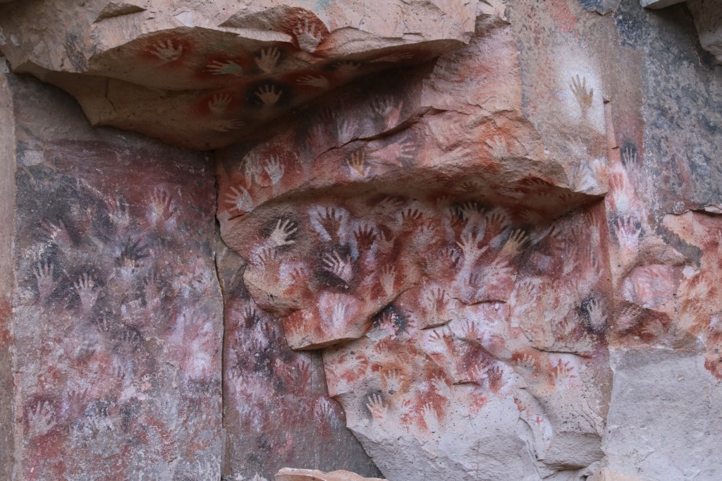 62.-63. den: Cueva de las&nbsp;Manos